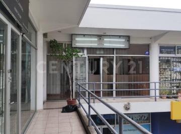 Local comercial · 86m² · Renta Local Primer Piso 15 de Mayo!