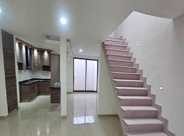 Casa de 3 habitaciones, Morelia · Venta Residencia con Terraza y Jardines en Las Pacandas Morelia Cas_5201 Mor/cm