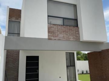 Casa · Hermosa Residencia en Fraccionamiento Privado