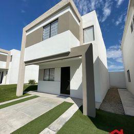 Casa · 132m² · 3 Recámaras · 2 Estacionamientos · Hermosa Residencia en Zona Huinalá Apodaca