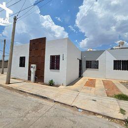 Casa · 72m² · 2 Recámaras · !en Venta! Casa de Una Planta En?!esquina!