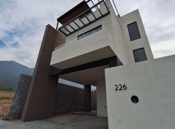 Casa · 223m² · 3 Recámaras · 2 Estacionamientos · Casa - Dominio Cumbres