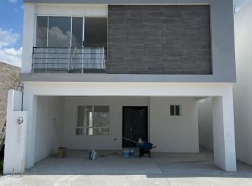 Casa · 179m² · 3 Recámaras · 2 Estacionamientos · Casa - Dominio Cumbres