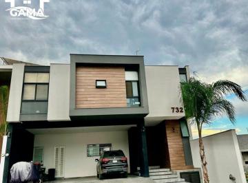 Casa · 415m² · 4 Recámaras · Casa - Las Misiones