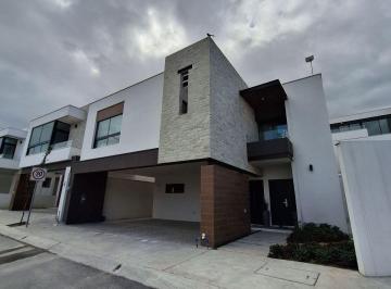 Casa · 279m² · 3 Recámaras · 2 Estacionamientos · Casa - Dominio Cumbres