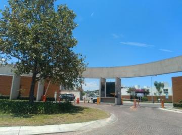 Casa de 3 habitaciones, Corregidora · Venta de Casa Junto Plaza Constituyentes
