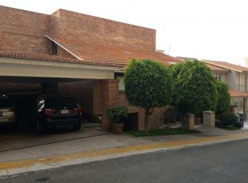 Casa en condominio de 4 habitaciones, Huixquilucan · Casa en Venta en Bosques de Las Palmas