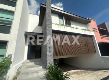 Casa · 500m² · 5 Recámaras · 5 Estacionamientos · Casa en Venta - (4)