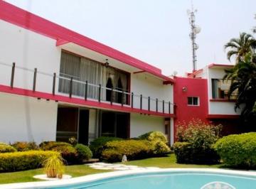 Casa de 3 habitaciones, Cuernavaca · Casa con 1577 m² de Terreno y 3 Recámaras en Venta en Reforma Cuernavaca Morelos