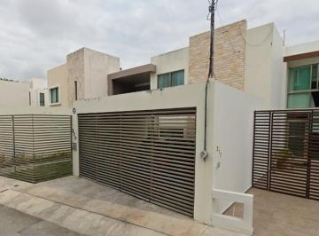 Casa de 4 habitaciones, Mérida · Casa en Venta en Fracc Montebello ¡Excelente Oportunidad de Inversiòn Recuperaciòn Hipotecaria!