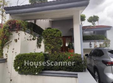 Entrada · Casa Cálida, con Excelentes Espacios, Para Que Tu Familia La Disfrute, No Te La Pierdas
