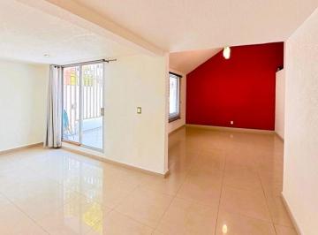 Casa de 4 habitaciones, Naucalpan de Juárez · Oportunidad: Casa Remodelada en Venta en Calle Cerrada de Lomas Verdes