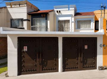 ¡Oportunidad Única! Inmueble a Precio Inigualable
Adquiere una propiedad de opo · Casa en Venta en Esmeralda, Valle Dorado, San Luis Potosí.