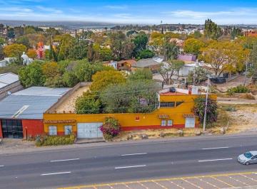 689e3f85886ada707f1fc9f213052afc891f24924c46d55dff7438516602be3c · Propiedad Comercial en Salida a Celaya Cerca del Centro de San Miguel de Allende
