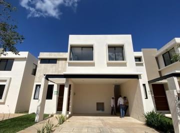 Casa · 131m² · 2 Recámaras · Casa de Dos Habitaciones en Privada Al Norte de Mérida