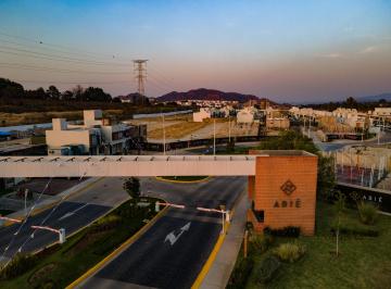 Casa de 3 habitaciones, Zapopan · Casa en Venta en Valle Imperial