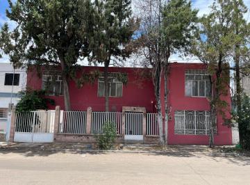 Casa · 404m² · 7 Recámaras · 3 Estacionamientos · Casa en Venta en Colonia del Maestro - (4)