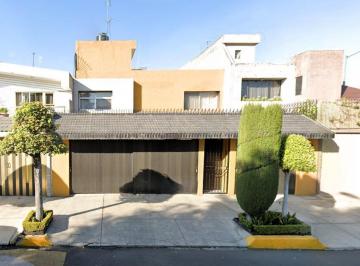 Casa de 3 habitaciones, Coyoacán · Casa en Campestre Churubusco Coyoacan de Remate Bancario.