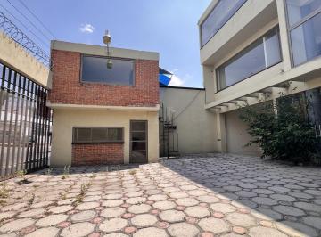 Local comercial · 689m² · 14 Estacionamientos · Edificio Comercial en Venta