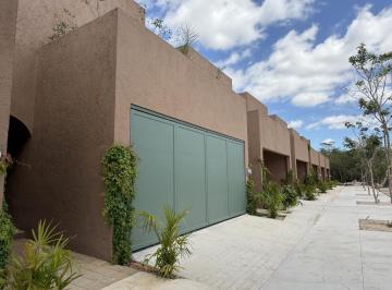 Casa · 225m² · 3 Recámaras · 2 Estacionamientos · Casa en Venta en Mérida Yucatán, Temozón Norte, Casas Estilo Casona, Listas