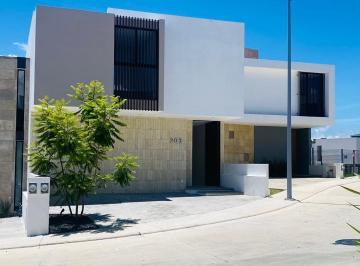Casa de 3 habitaciones, Morelia · Casa en Venta en Lomalta, Tres Marías, Morelia