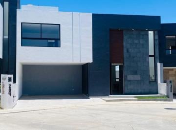 Casa de 3 habitaciones, Morelia · Casa en Venta en Lomalta, Tres Marías, Morelia
