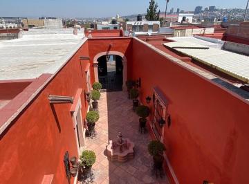 Casa · 358m² · 4 Recámaras · 2 Estacionamientos · Casa en Venta en Centro Historico de Queretaro Para Inversión