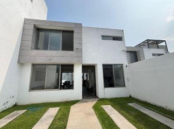 Casa · 163m² · 3 Recámaras · 2 Estacionamientos · Casa Privada en Lomas de Trujillo