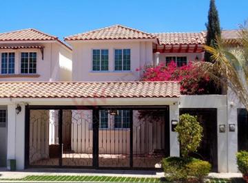 Casa · 171m² · 3 Recámaras · 2 Estacionamientos · Casa en Venta en Privada Rincon Colonial Sector La Conquista Culiacan Sinaloa