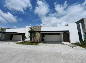 Casa · 116m² · 2 Recámaras · 2 Estacionamientos · Diseño Arquitectónico y Acabados de Primer Nivel Casa de 2 Recámaras La Mejor Ubicación