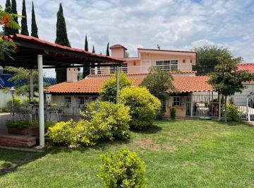 Casa · 480m² · 4 Recámaras · 10 Estacionamientos · Casa en Venta en Bugambilias, Zapopan, Jalisco