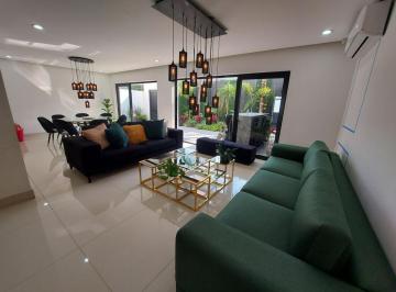 Casa · 312m² · 4 Recámaras · 2 Estacionamientos · Casa en Venta en Puerta de Hierro Cumbres Sector Linces