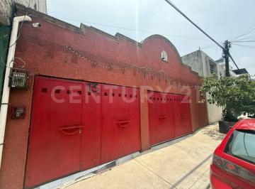 Casa · 274m² · 3 Recámaras · 2 Estacionamientos · Casa en Venta, Colonia Pedregal de Santa Ursula, Coyoacan, Ciudad de México.