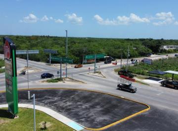 Terreno comercial , Conkal · Venta Terreno en Esquina en Calle Principal (Todo o en Partes)