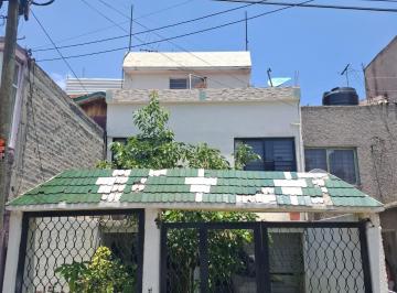 Casa de 3 habitaciones, Ecatepec de Morelos · Venta Casa Duplex, Cerca Av Hank González y Multiplaza Aragón.