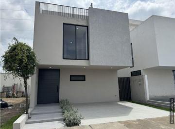 Casa en condominio de 4 habitaciones, Zapopan · Casa en Venta en Coto Cedro, Parques Vallarta