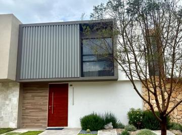 Casa · 112m² · 3 Recámaras · 2 Estacionamientos · Casa - Fraccionamiento Zibatá