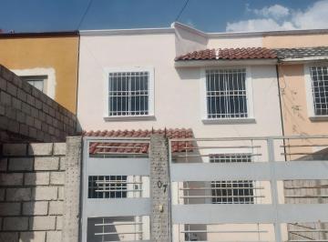 Casa · 90m² · 3 Recámaras · 2 Estacionamientos · Casa en Venta en Privada Santa Teresa, San Antonio El Desmonte, Pachuca, Hgo.