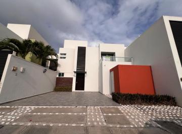 Casa · 160m² · 3 Recámaras · 2 Estacionamientos · Casa - Fraccionamiento Lomas del Sol