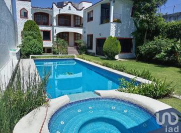 Casa · 341m² · 4 Recámaras · 4 Estacionamientos · Casa en Venta, Burgos Bugambilias, Cuernavaca