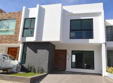Casa en condominio de 4 habitaciones, Zapopan · Casa con Recamara en Planta Baja, Los Almendros, Zapopan