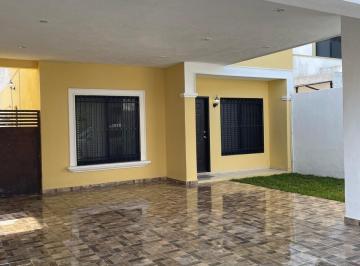 Casa de 2 habitaciones, Mérida · Se Renta Casa con Alberca en Gran Santa Fe
