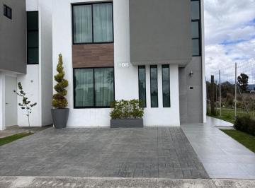 Casa · 97m² · 3 Recámaras · 2 Estacionamientos · Casa en Venta Fraccionamiento Paramo, Ocoyoacac