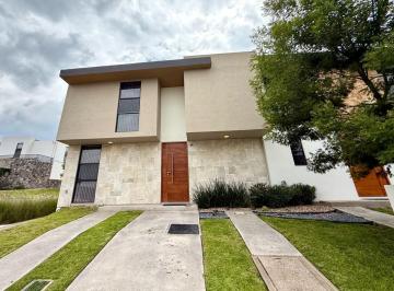Casa · 139m² · 3 Recámaras · 2 Estacionamientos · Casa - Fraccionamiento Zibatá
