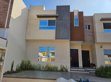 Casa · 3 Recámaras · 2 Estacionamientos · Casa en Renta Playas de Tijuana - (4)