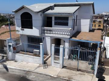 Casa · 200m² · 3 Recámaras · 2 Estacionamientos · Casa en Venta - Colonia Palmeras - (4)