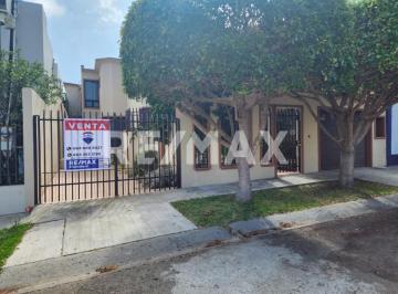 Casa · 300m² · 5 Recámaras · 3 Estacionamientos · Residencia en Playas de Tijuana - (4)