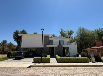 Casa de 3 habitaciones, Guanajuato · Casa en Venta en Residencial Hacienda Catarina en Cuevas Guanajuato