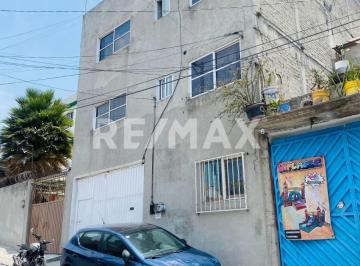 Edificio · 250m² · 10 Recámaras · 4 Estacionamientos · Edificio Comercial en Francisco Sarabia 1a. Sección