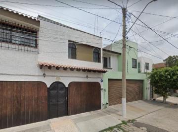Casa de 4 habitaciones, León · Venta de Casa en Leon Moderno Leon Guanajuato. Recuperacion Bancaria